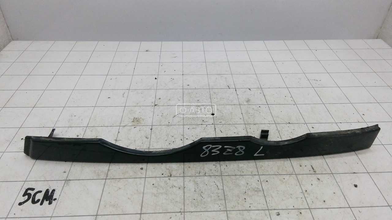 Ус под фару (ресничка) левый