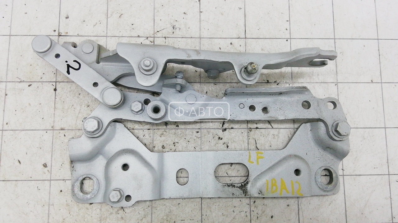 Петля капота