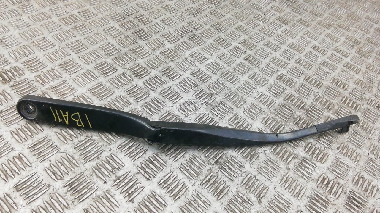 Щеткодержатель лобового стекла