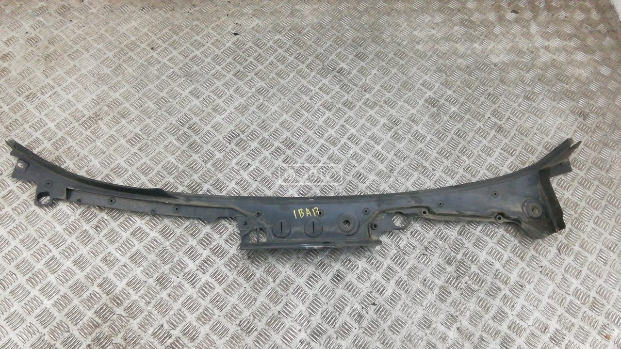 Накладка декоративная (жабо, дождевик)