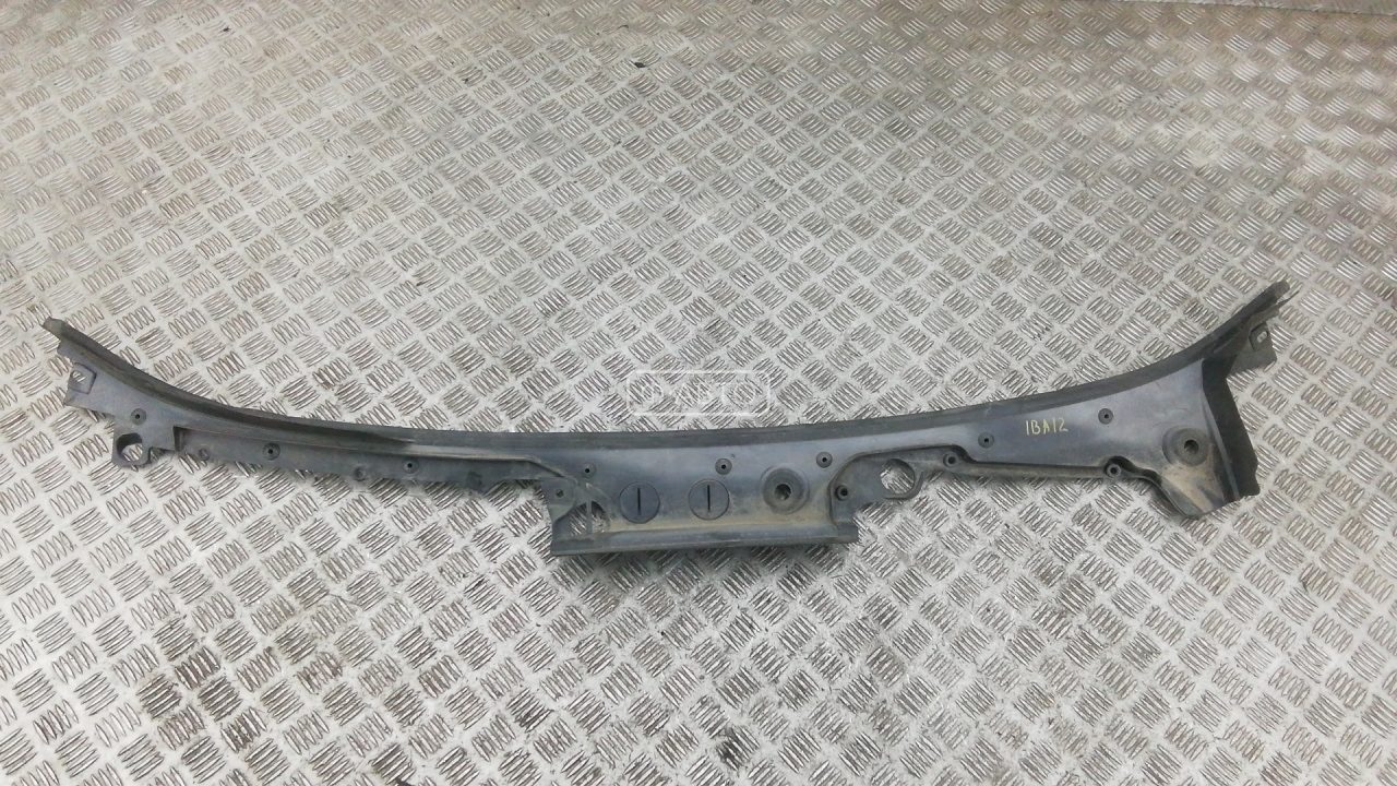 Накладка декоративная (жабо, дождевик)