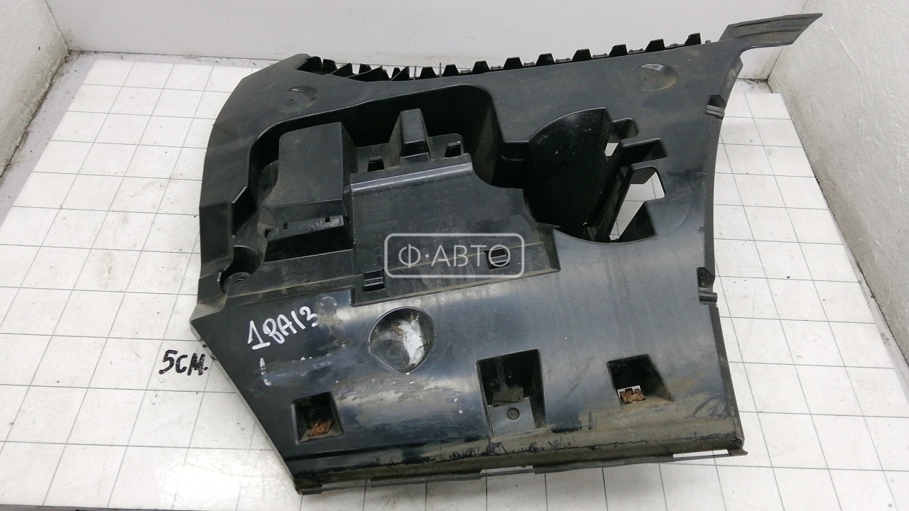 Крепление бампера заднее