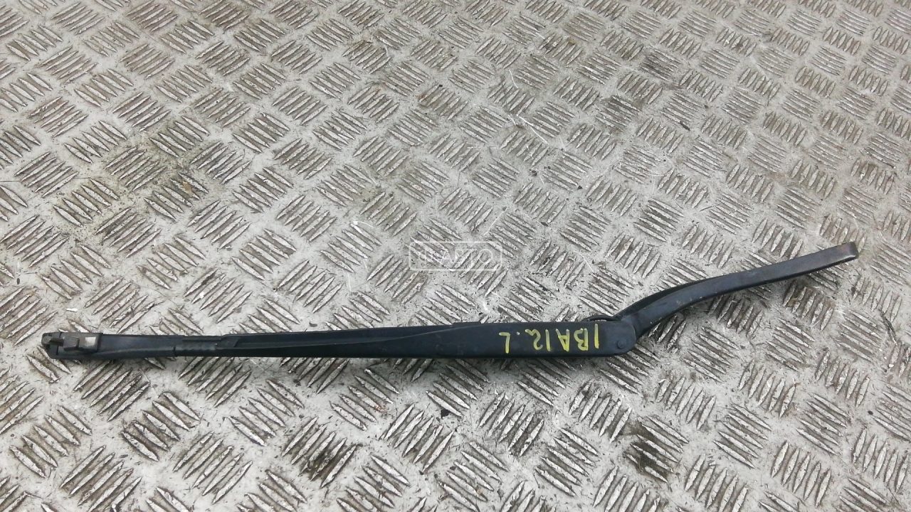 Щеткодержатель лобового стекла