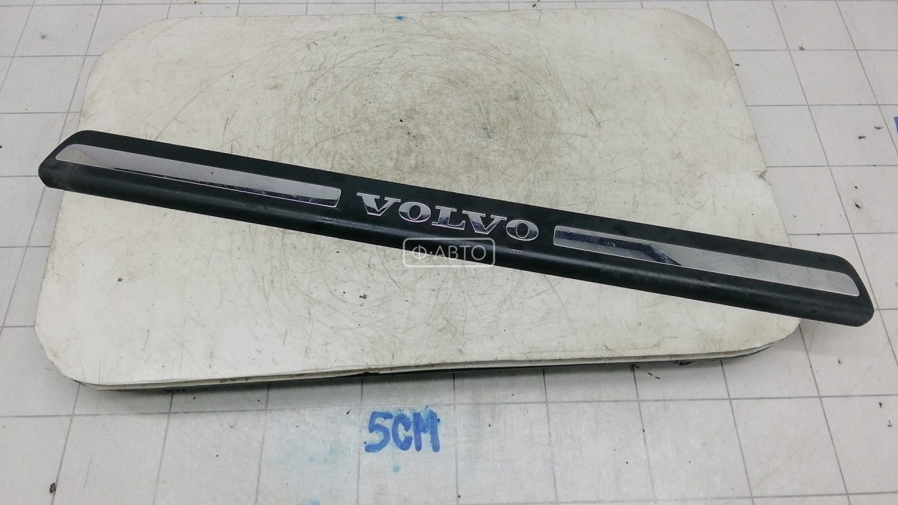 Накладка порога внутренняя левая