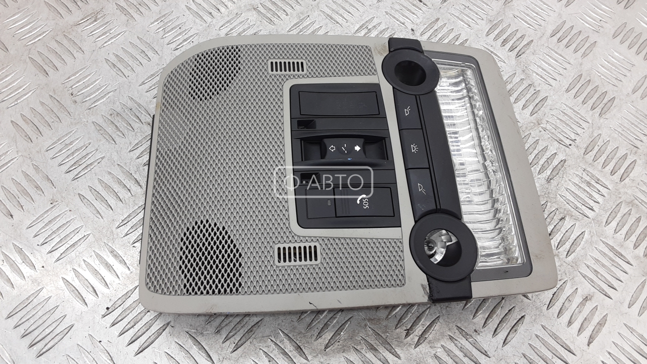 Фонарь освещения салона