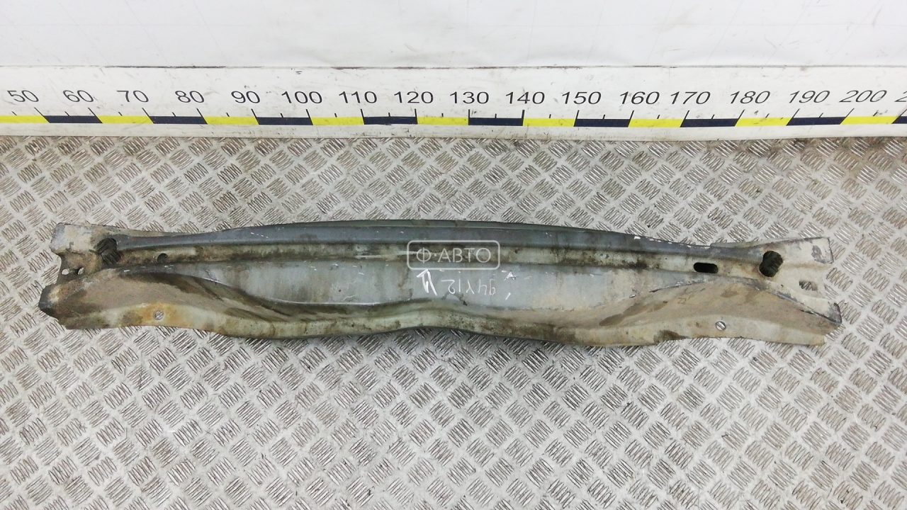 Усилитель бампера передний (кронштейн)