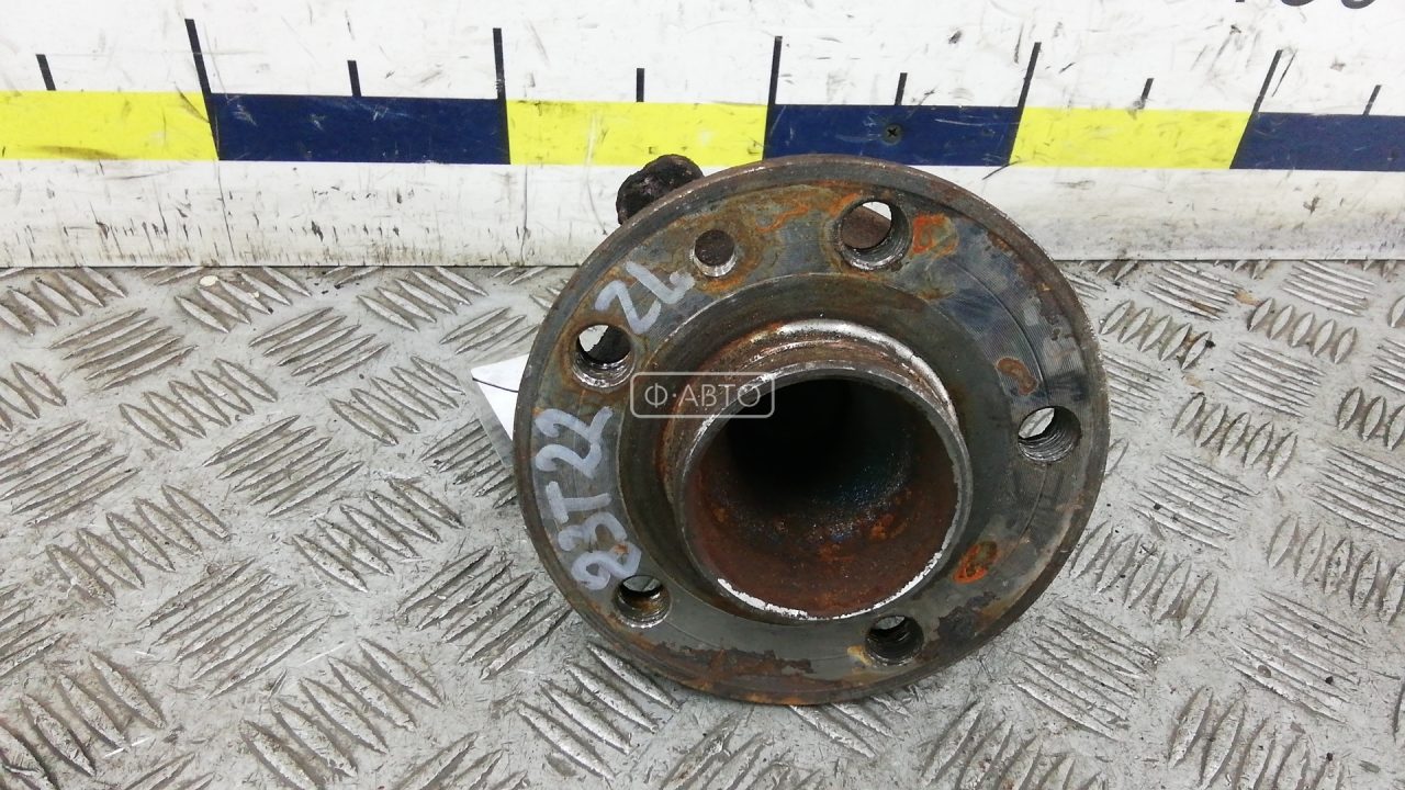 Ступица задняя левая