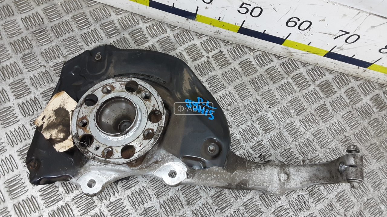 Ступица передняя левая