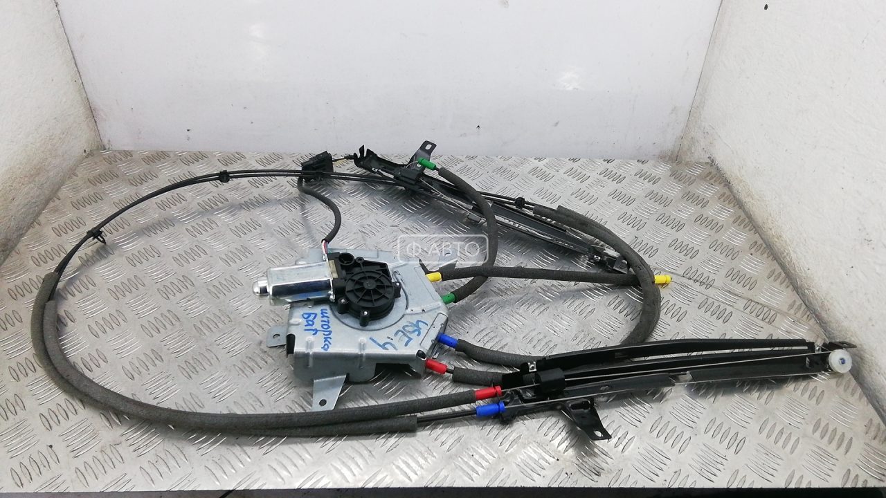 Шторка багажника