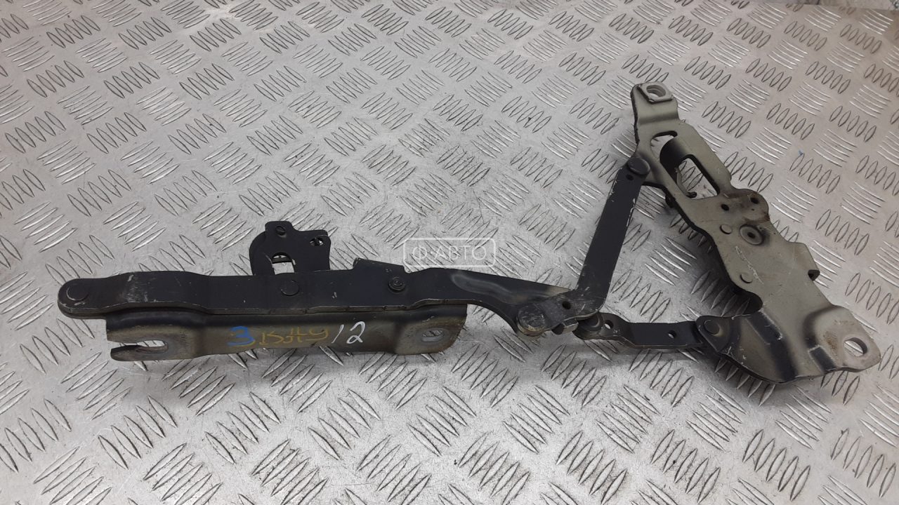 Петля капота