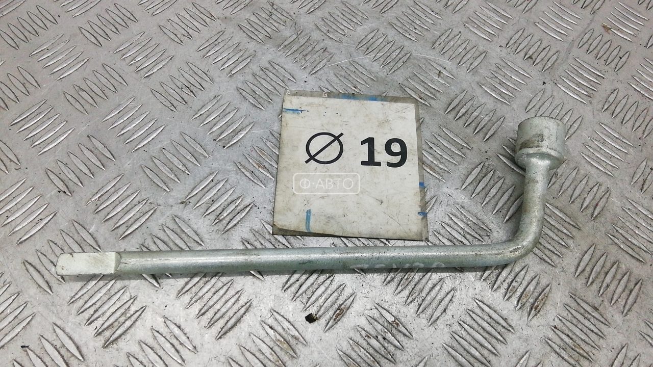 Ключ колесный