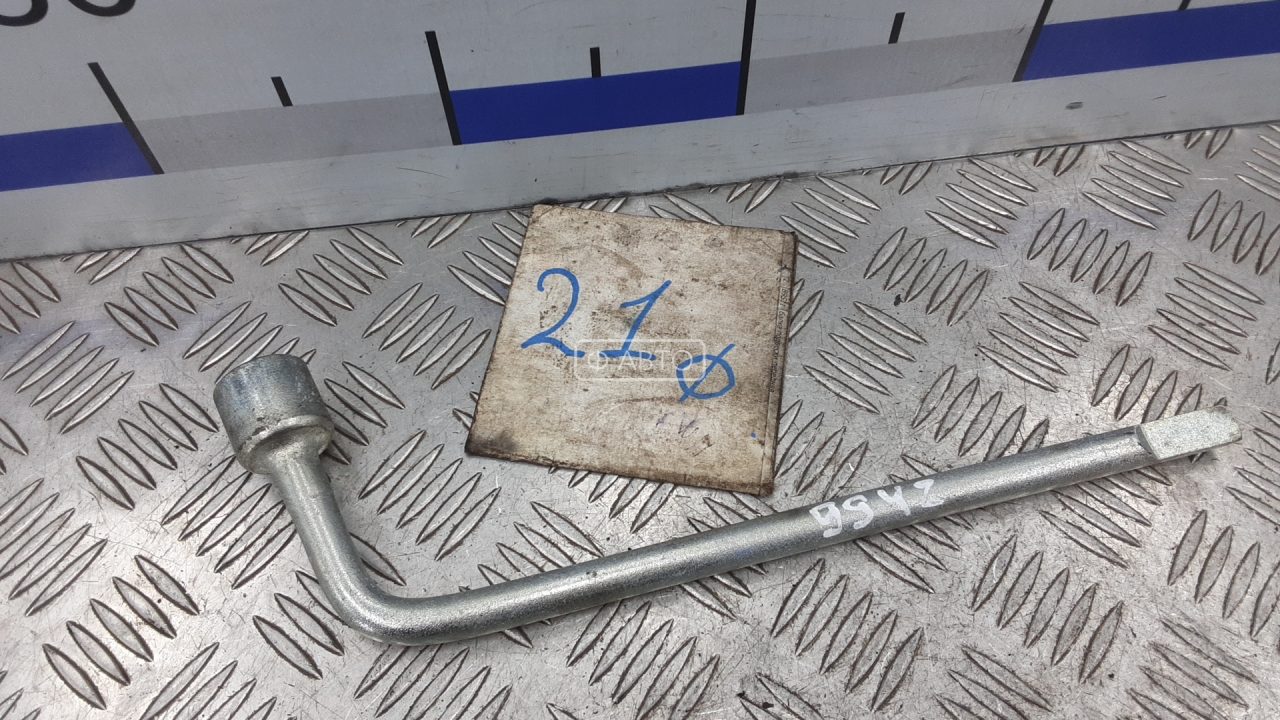 Ключ колесный