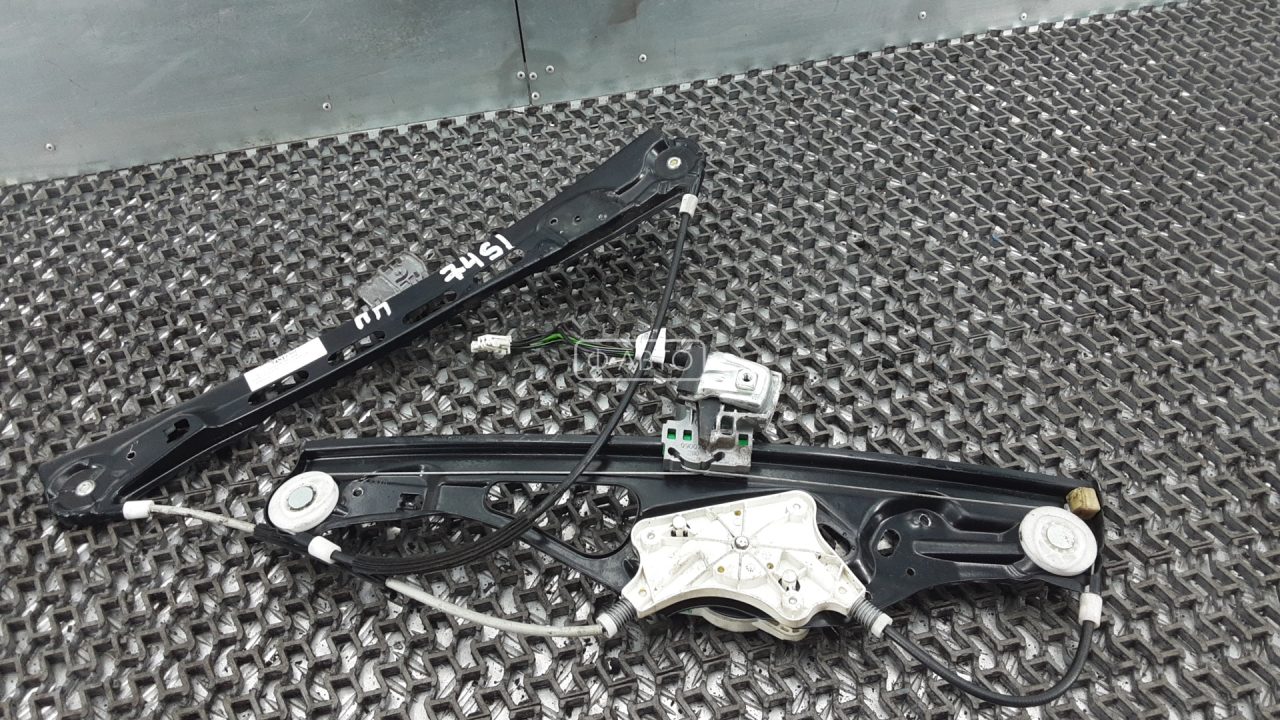 Стеклоподъемник передний правый