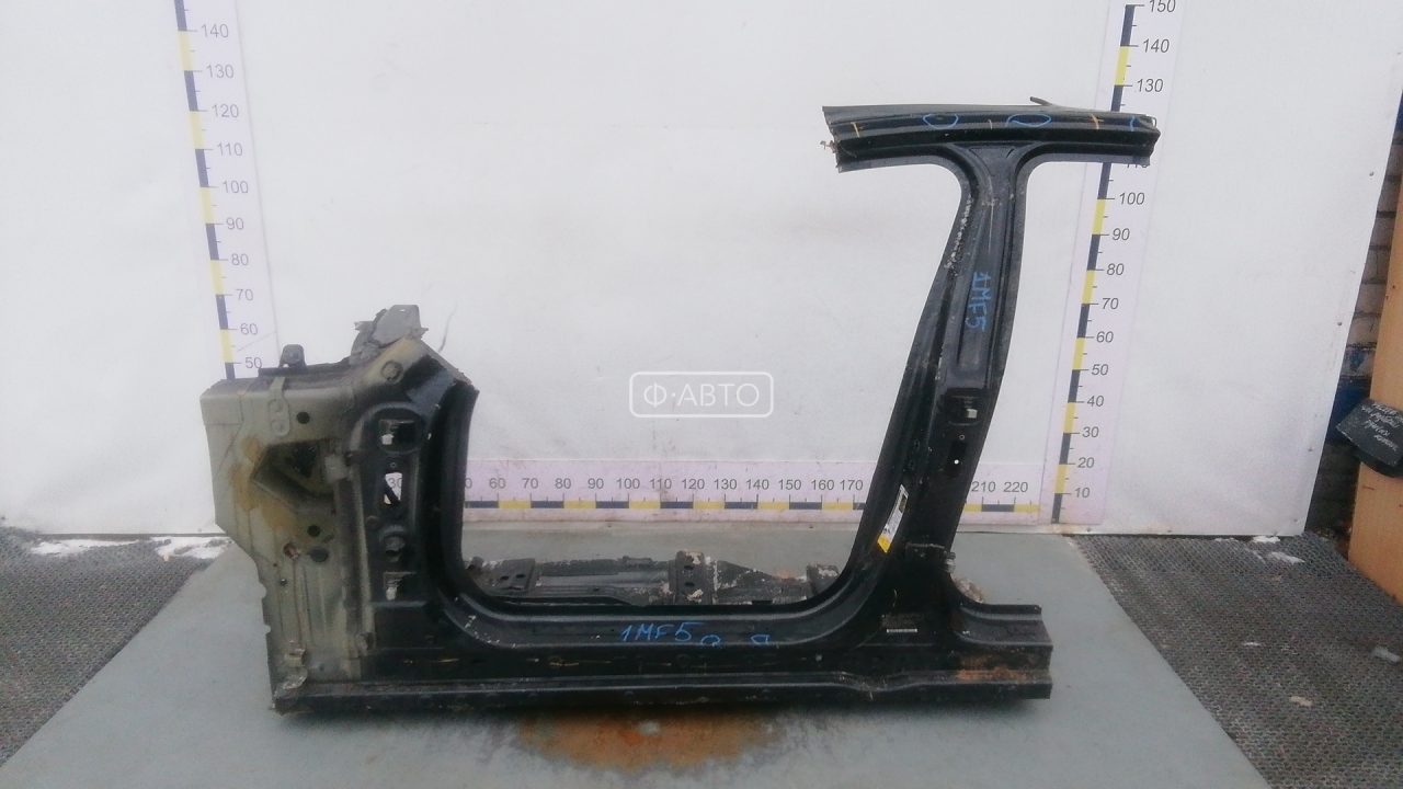 Порог левый