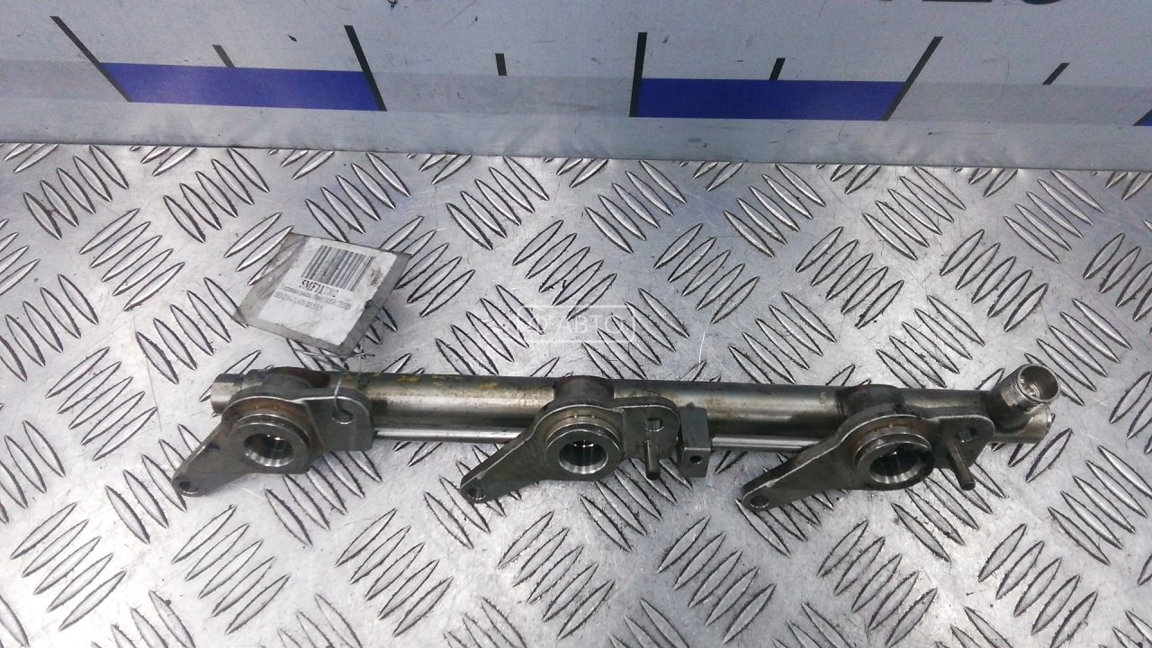 Топливная рампа бензиновая