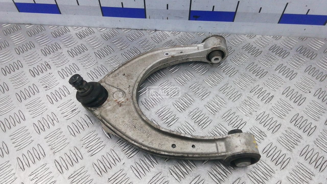Рычаг передний верхний левый