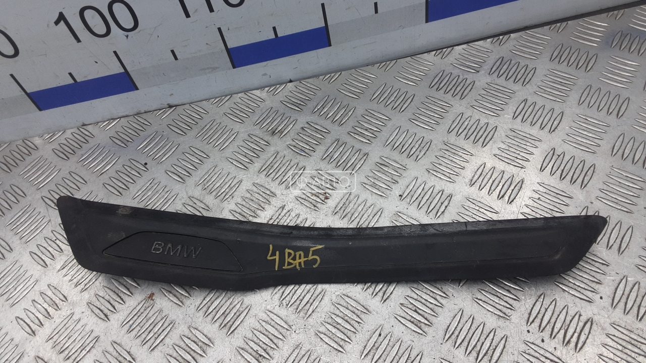 Накладка порога внутренняя левая