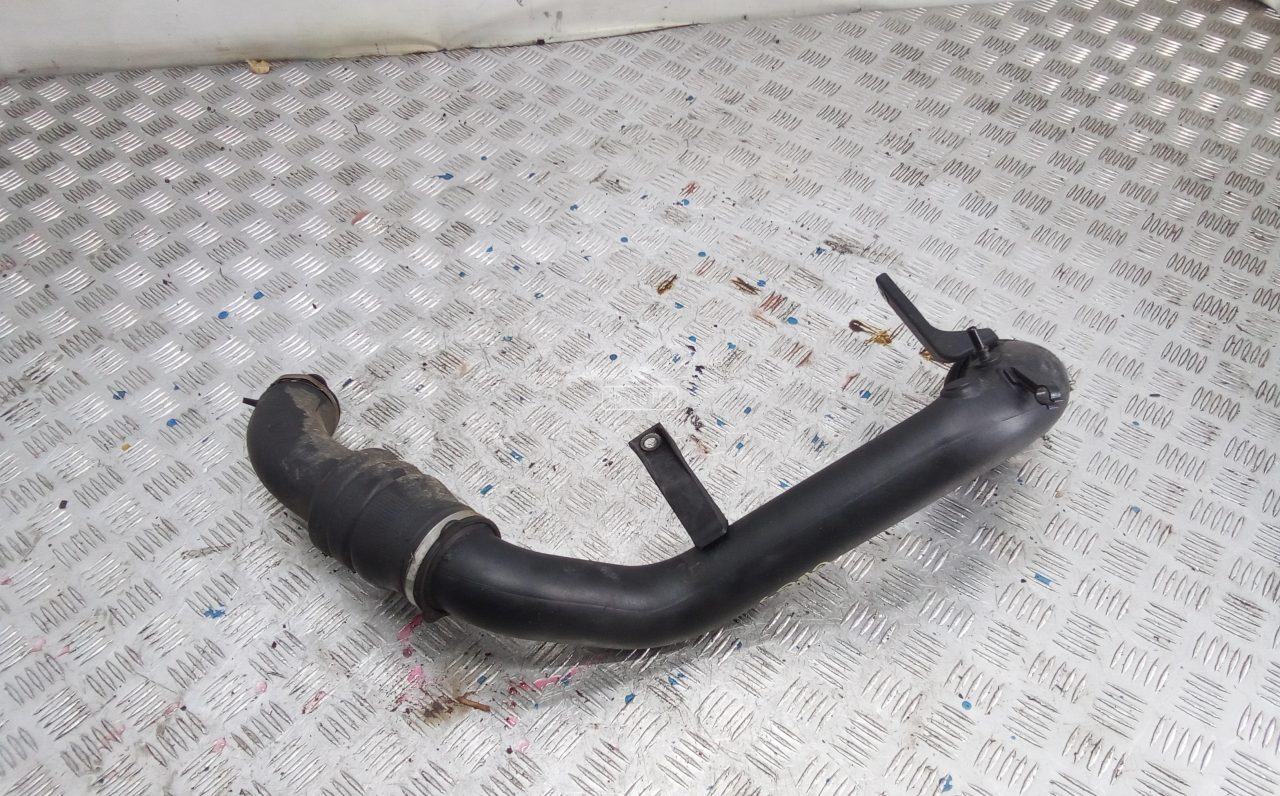 Патрубок интеркулера