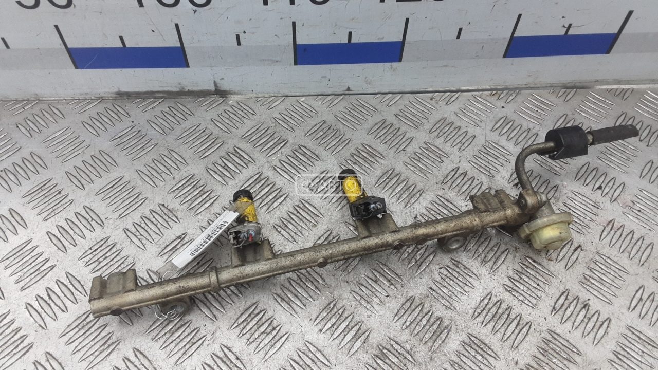 Топливная рампа бензиновая