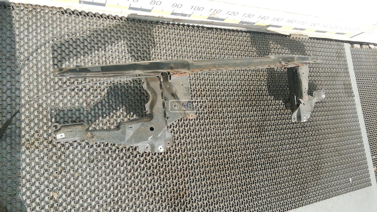 Передняя панель крепления облицовки (телевизор)