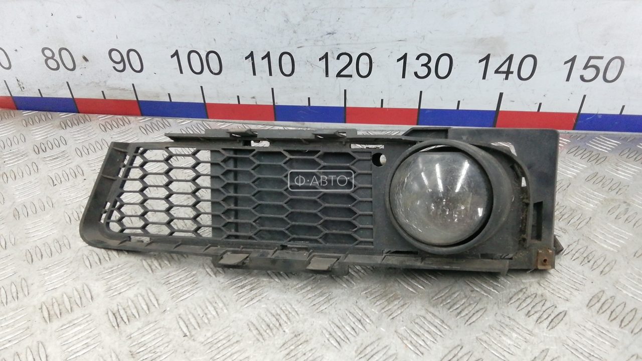 Фара галогенная правая передняя