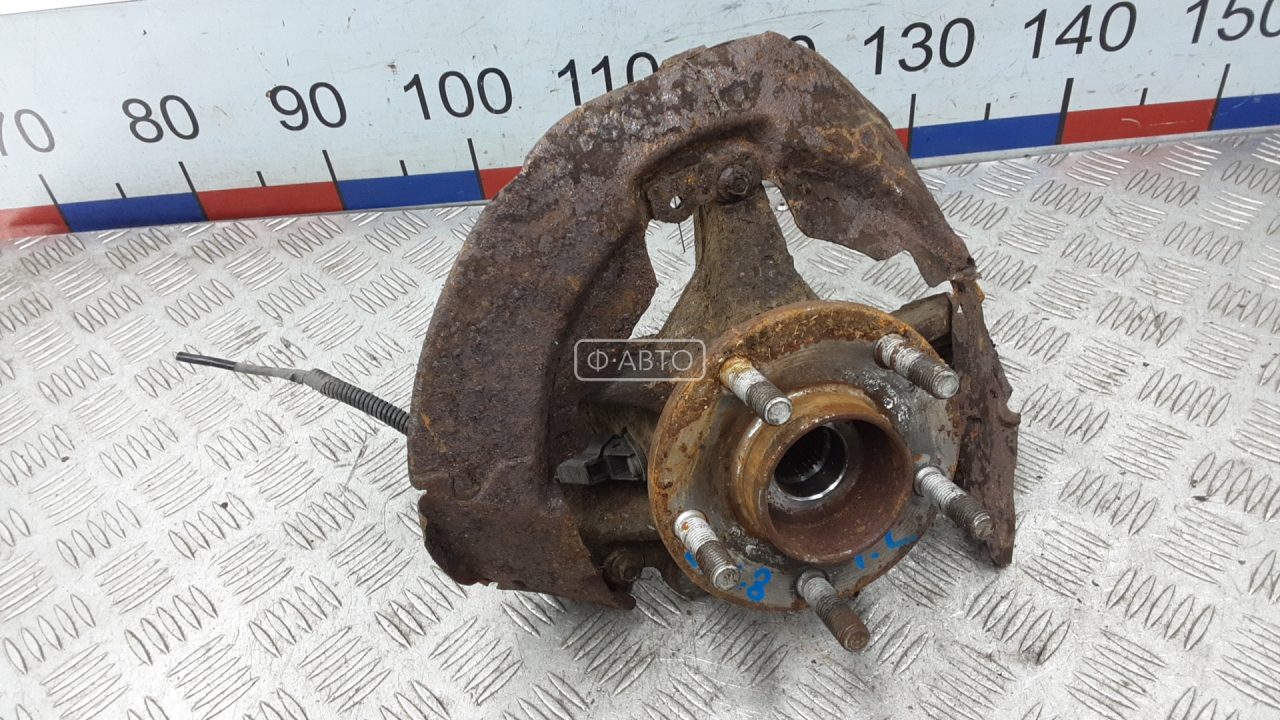 Ступица передняя левая