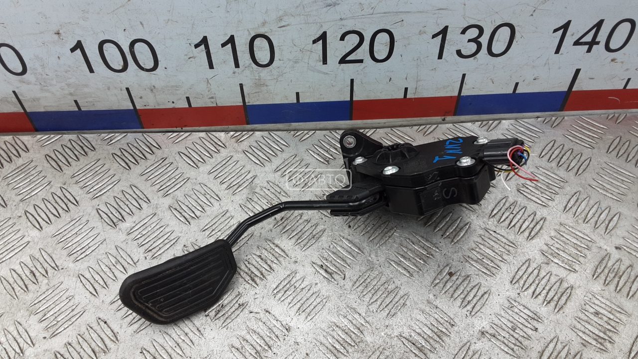 Педаль газа