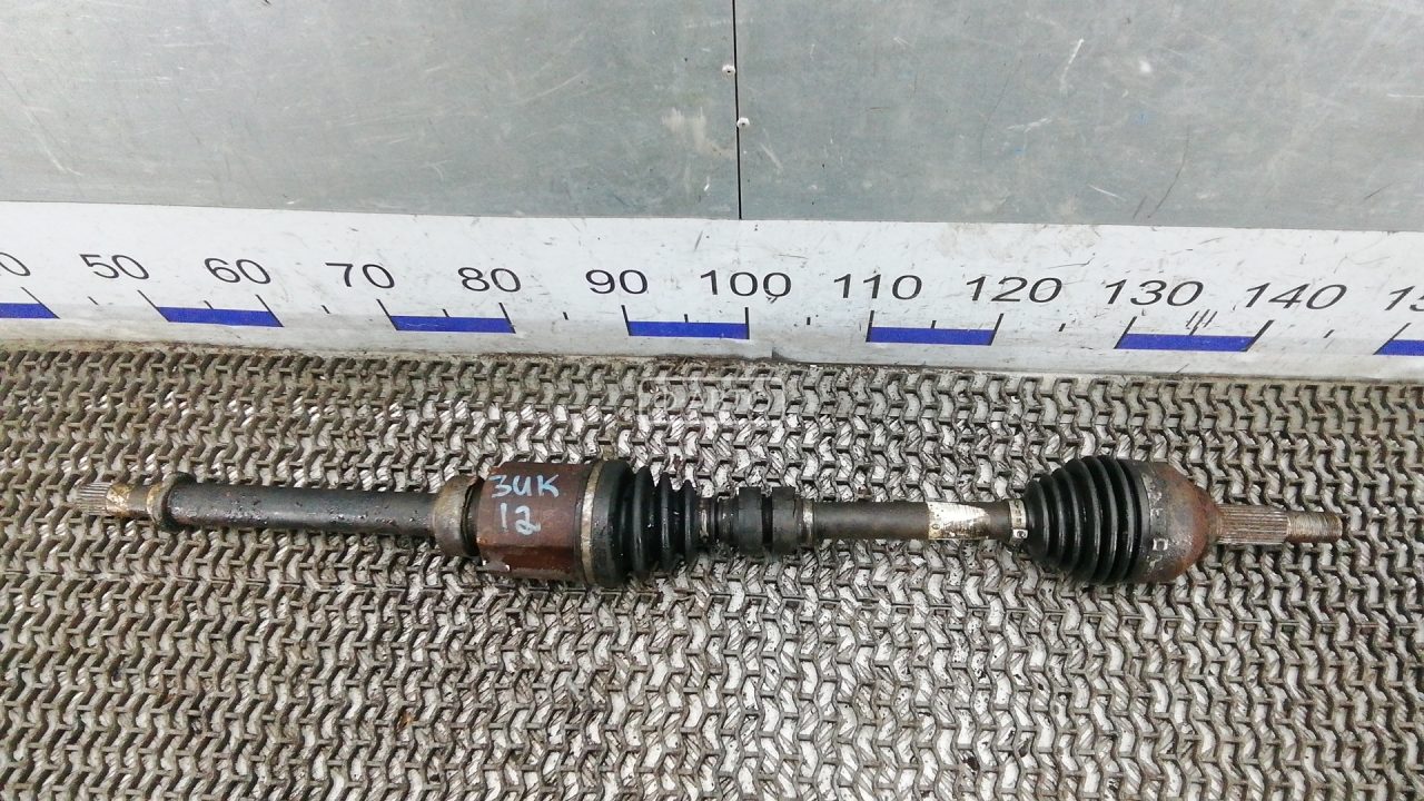 Привод передний правый