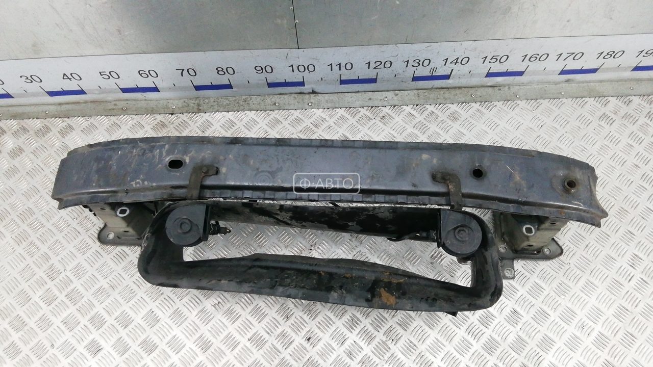 Усилитель бампера передний (кронштейн)