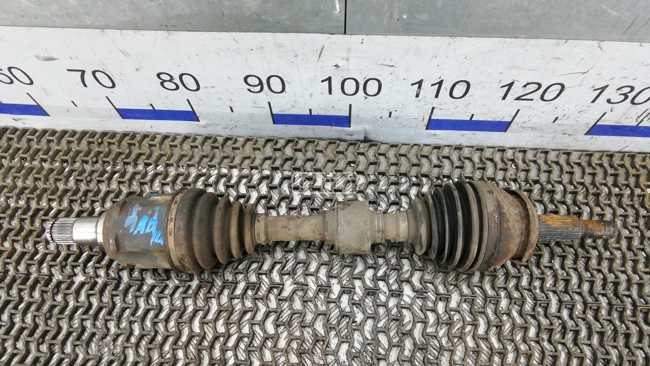 Привод передний левый