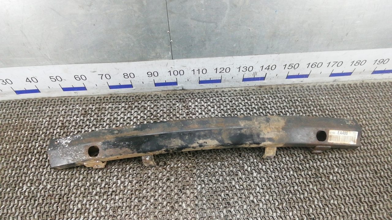 Усилитель бампера передний (кронштейн)