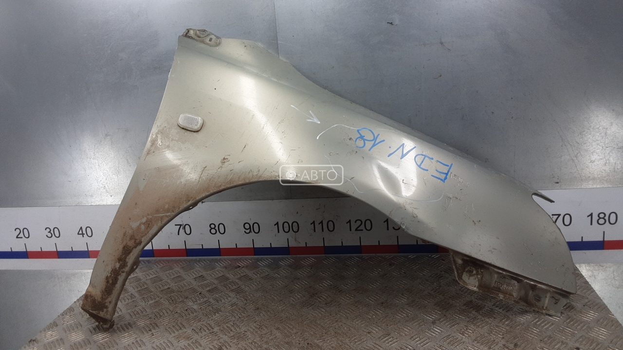 Крыло переднее правое