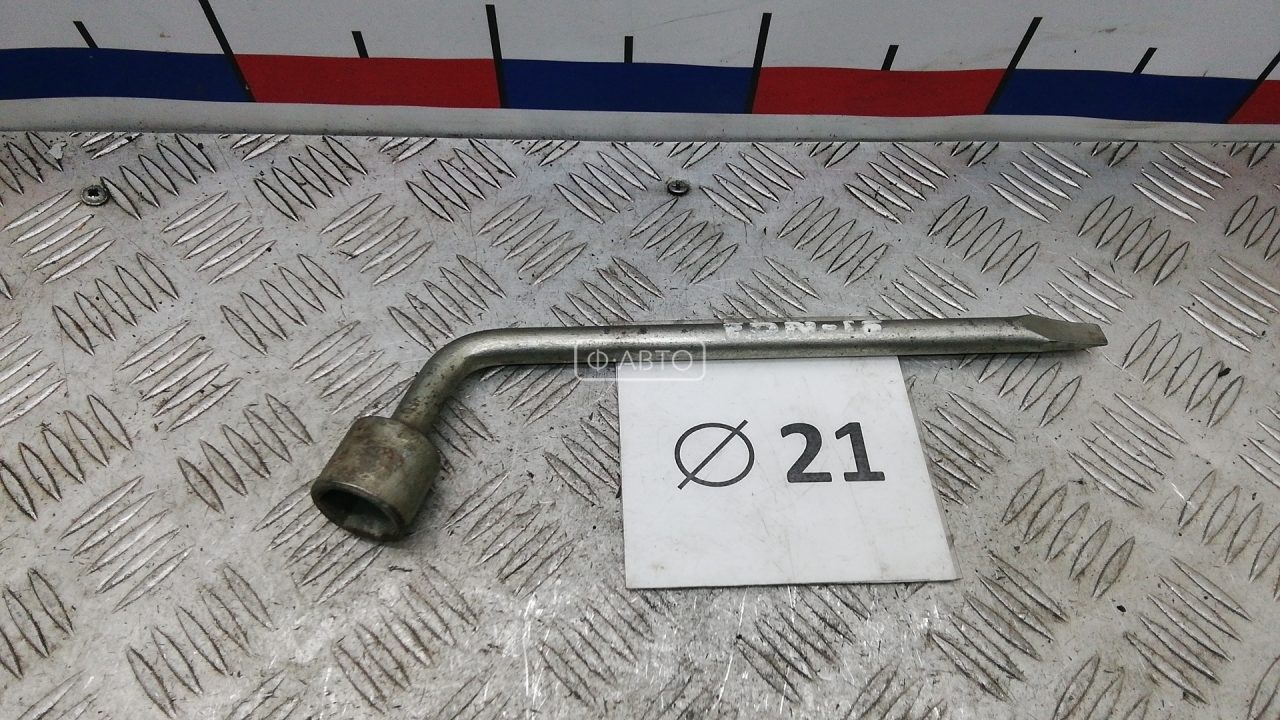 Ключ колесный