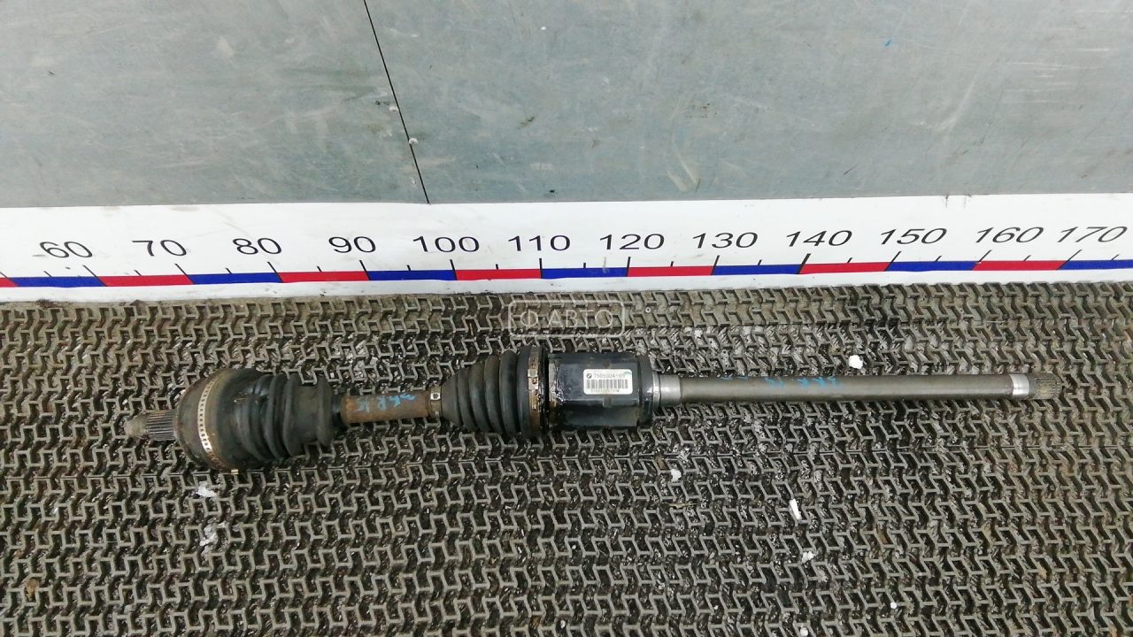 Привод передний правый