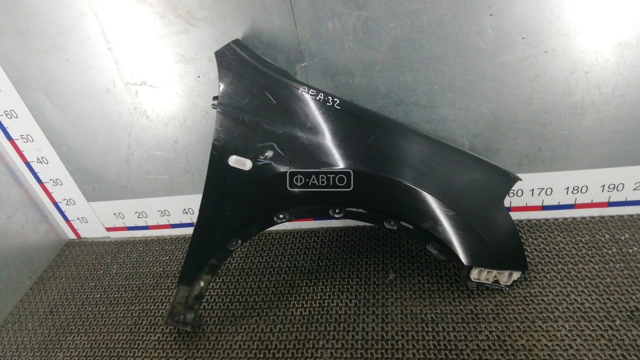 Крыло переднее правое