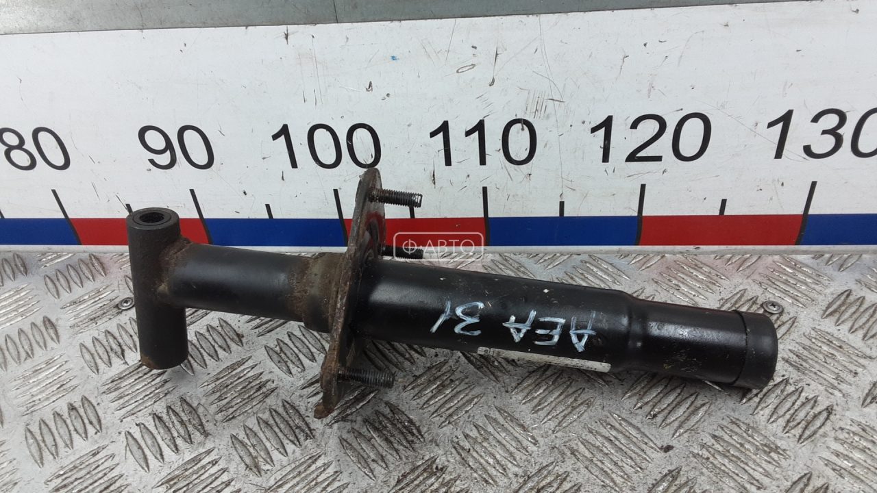 Крепление бампера заднее