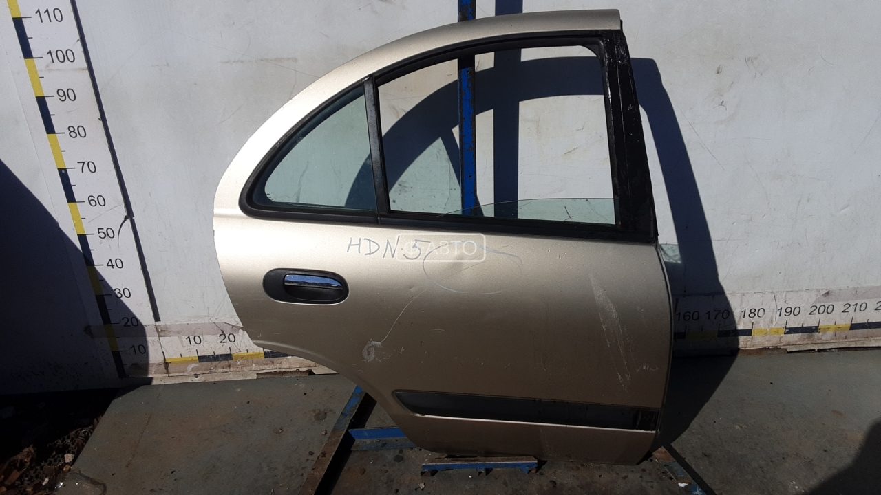 Дверь задняя правая