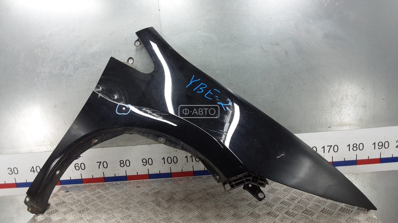 Крыло переднее правое