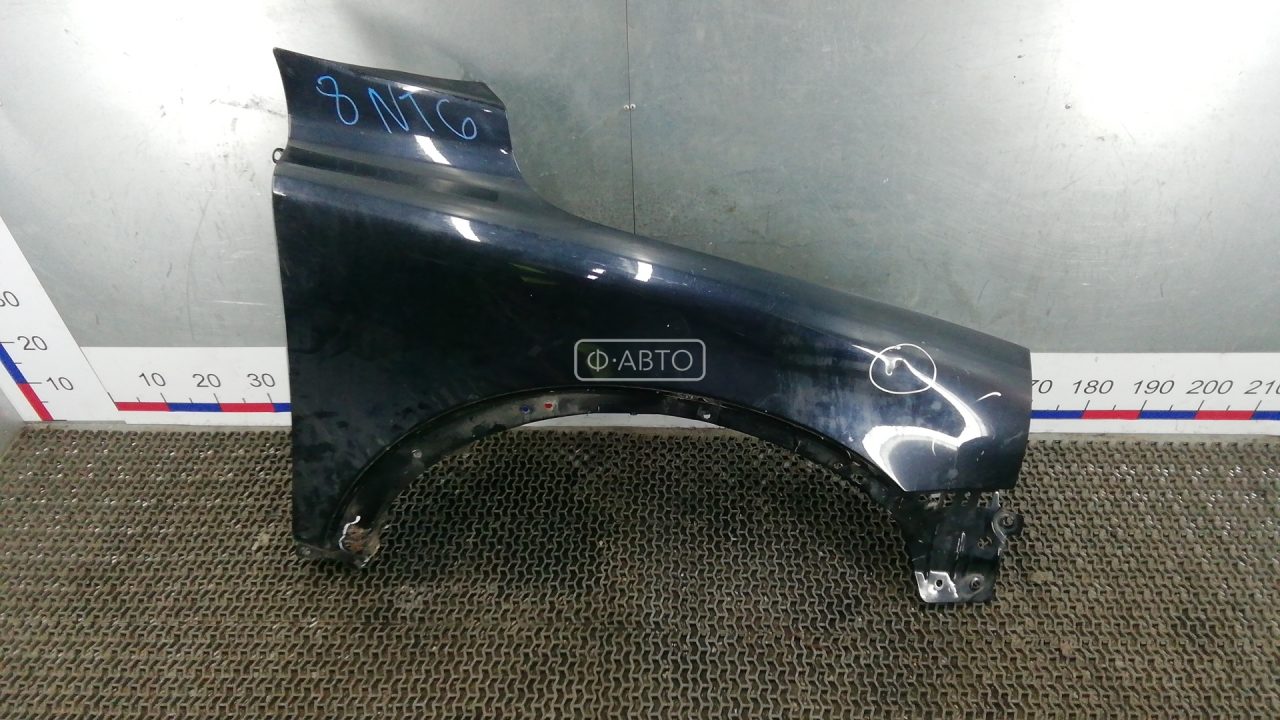 Крыло переднее правое