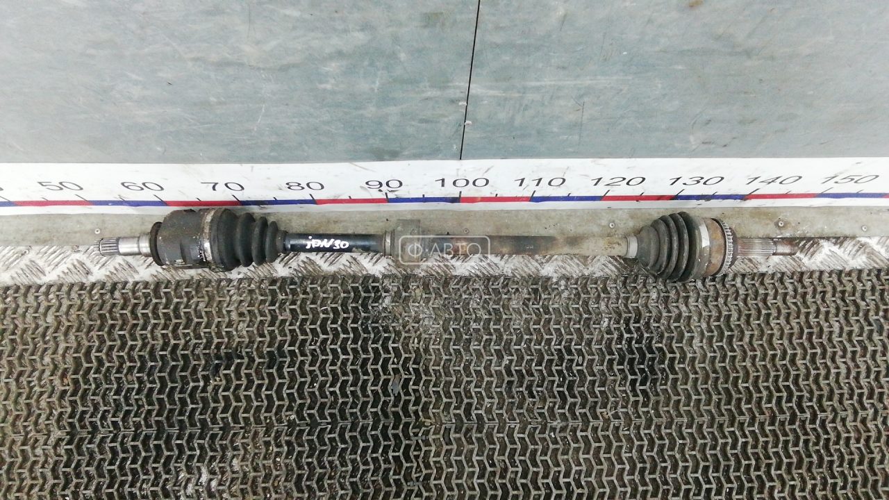 Привод передний правый