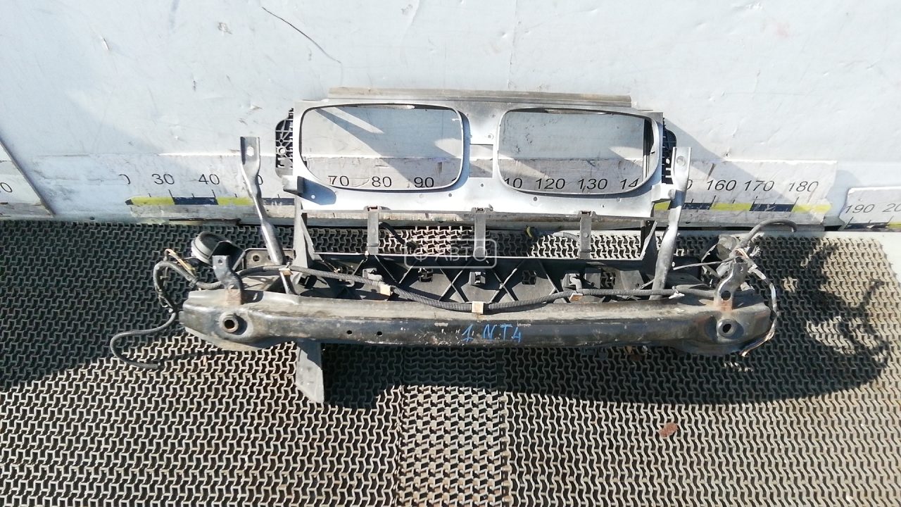 Передняя панель крепления облицовки (телевизор)