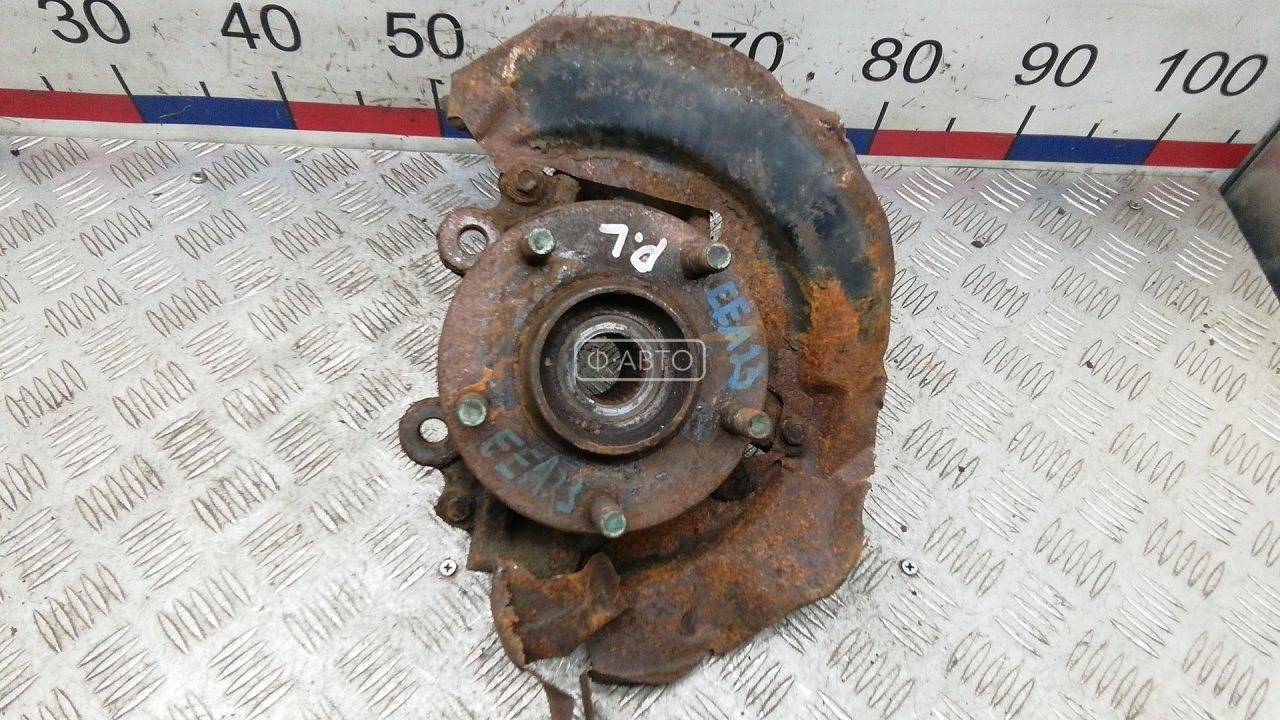 Ступица передняя левая