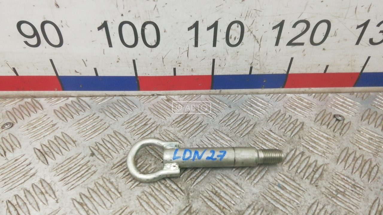 Крюк буксировочный