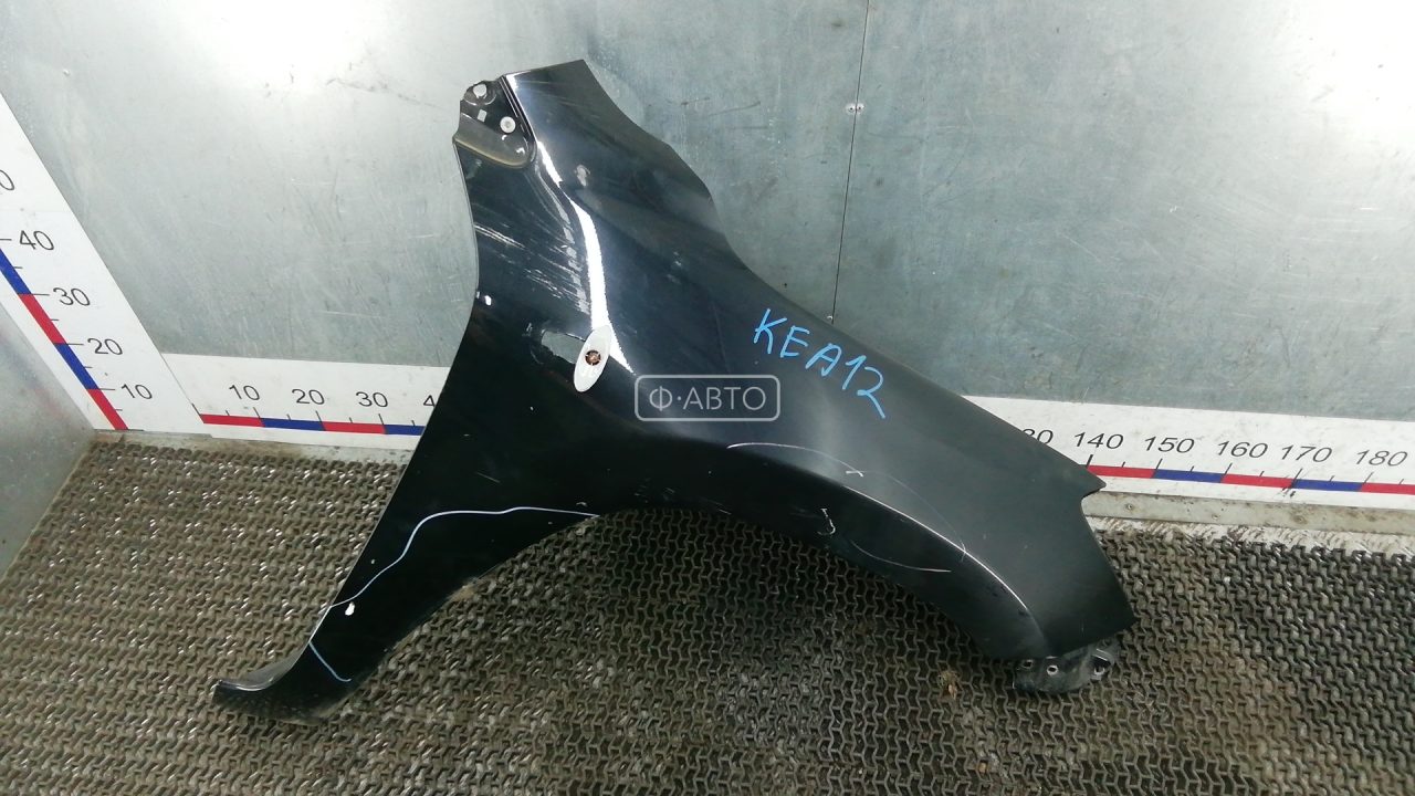 Крыло переднее правое