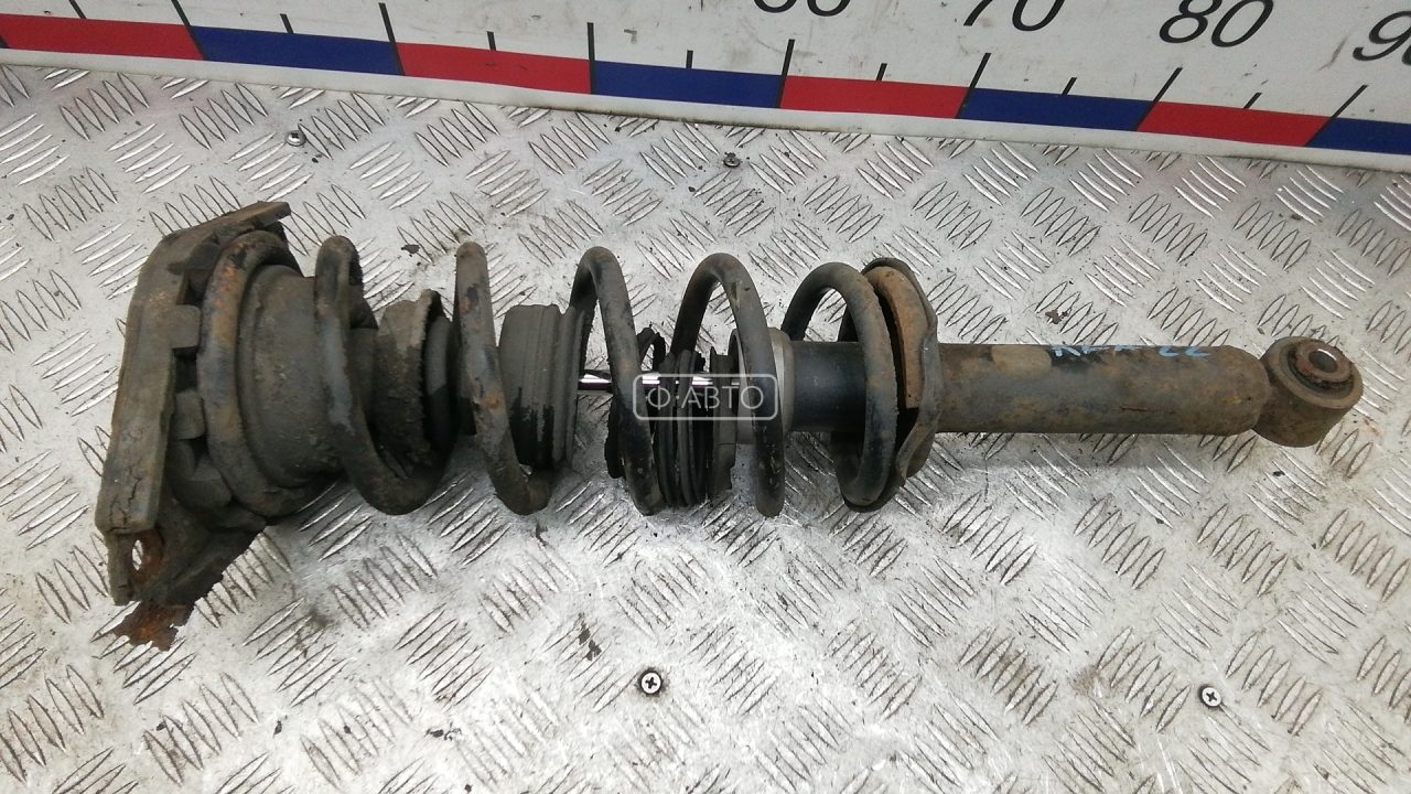 Стойка передняя левая