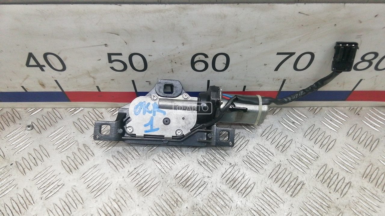 Замок крышки багажника