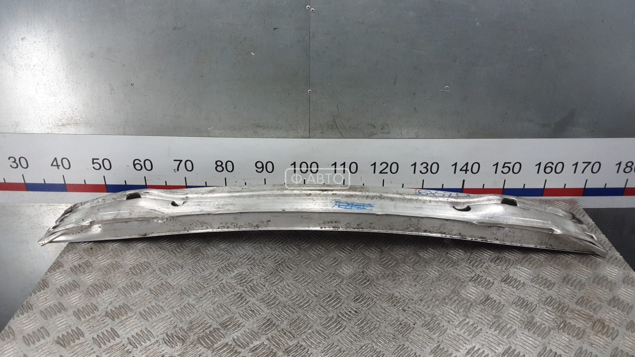 Усилитель бампера передний (кронштейн)