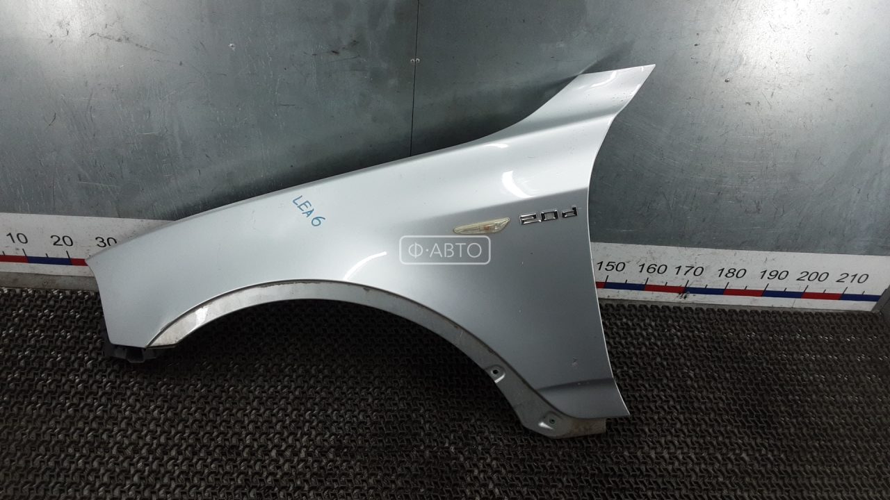 Крыло переднее левое