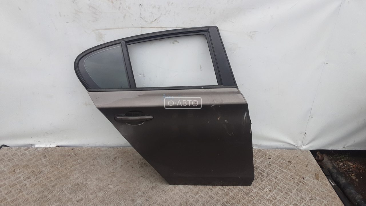 Дверь задняя правая