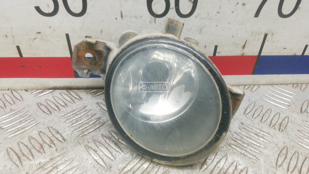 Фара галогенная левая передняя